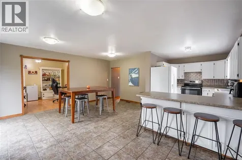 1736 Dufferin Avenue Wallaceburg ON N8A 2X4