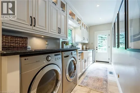 45 Peppertree Crescent Ancaster ON L9G 4L8