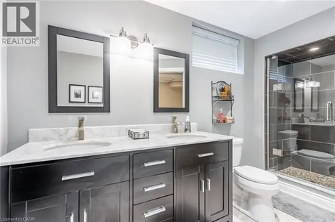 45 Peppertree Crescent Ancaster ON L9G 4L8
