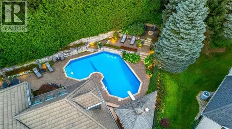 45 Peppertree Crescent Ancaster ON L9G 4L8