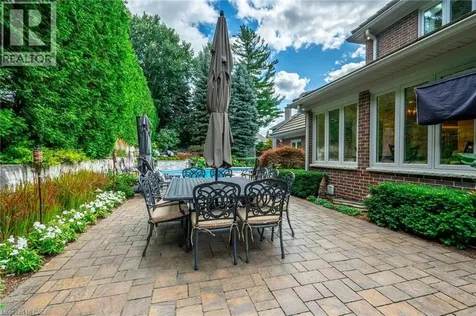 45 Peppertree Crescent Ancaster ON L9G 4L8