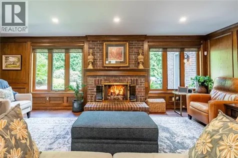 45 Peppertree Crescent Ancaster ON L9G 4L8