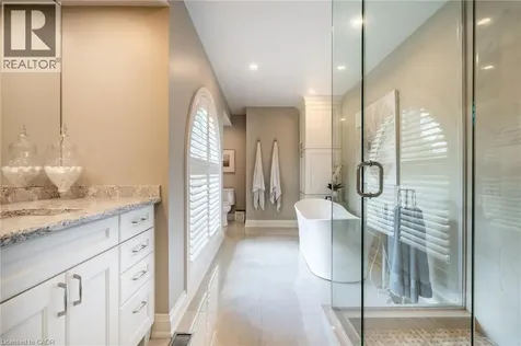 45 Peppertree Crescent Ancaster ON L9G 4L8