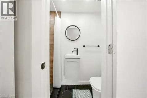200 Madison Avenue South Kitchener ON N2G 3M8