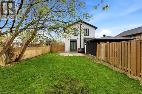 200 Madison Avenue South Kitchener ON N2G 3M8