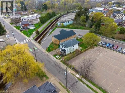 200 Madison Avenue South Kitchener ON N2G 3M8