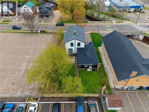 200 Madison Avenue South Kitchener ON N2G 3M8