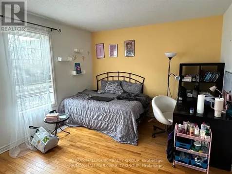 478 Cumberland Street Ottawa ON K1N 7J9