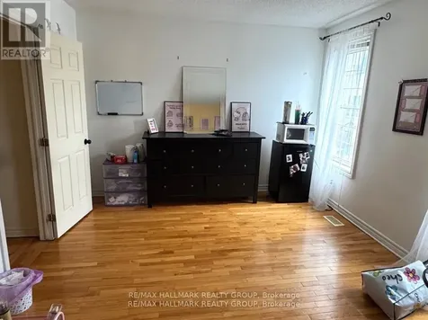 478 Cumberland Street Ottawa ON K1N 7J9