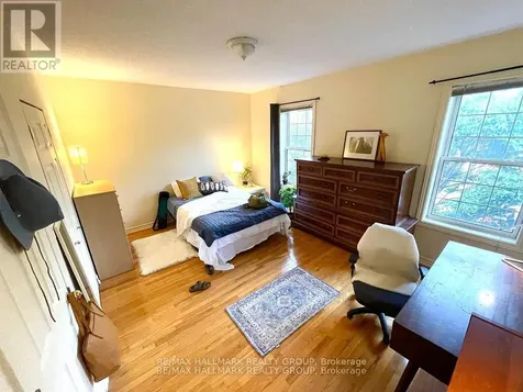 478 Cumberland Street Ottawa ON K1N 7J9