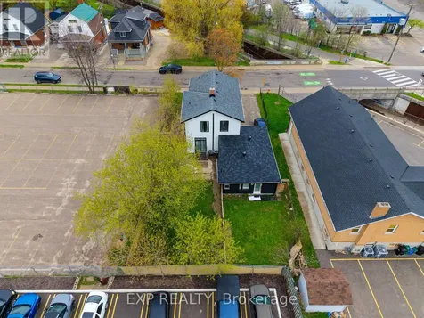 200 Madison Avenue South Kitchener ON N2G 3M8