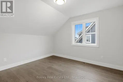 163 Sugar Maple Street Blue Mountains ON L9Y 0Z3