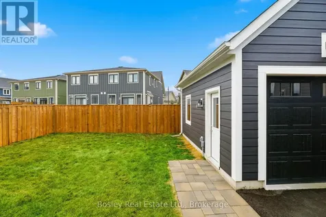 163 Sugar Maple Street Blue Mountains ON L9Y 0Z3