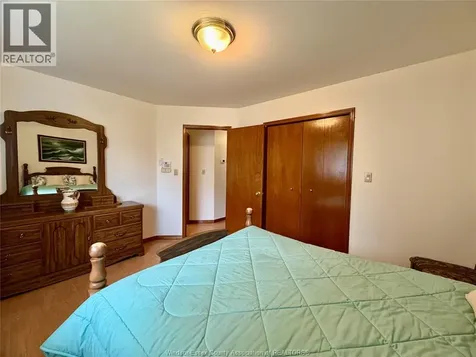 1637 St. Clair Avenue Windsor ON N9B 3K9