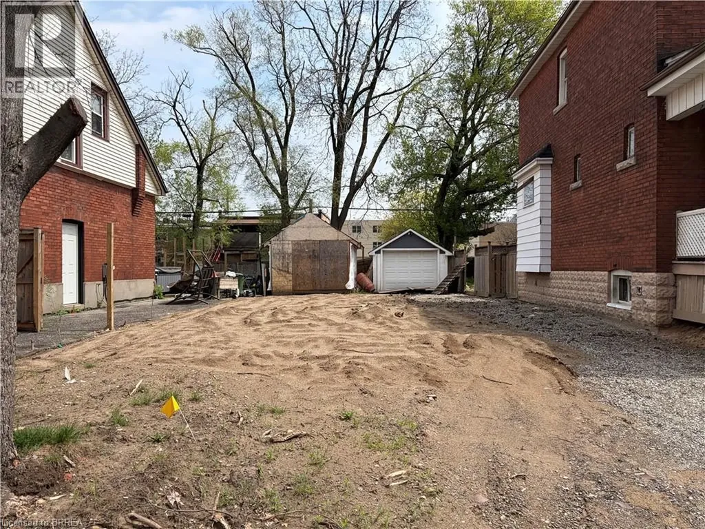 18 Tuxedo Avenue North Hamilton ON L8H 4P5