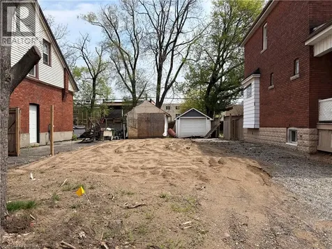 18 Tuxedo Avenue North Hamilton ON L8H 4P5