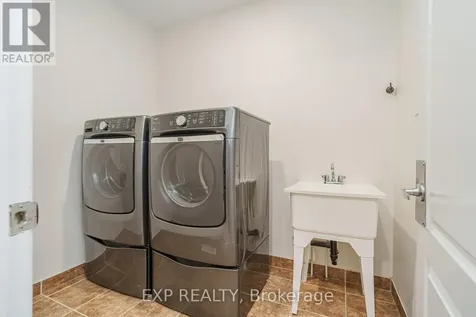 215 Rivertree Street Ottawa ON K2M 0J4