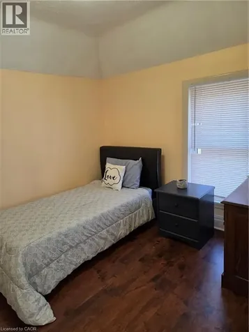 125 Cavell Avenue Hamilton ON L8L 7E6