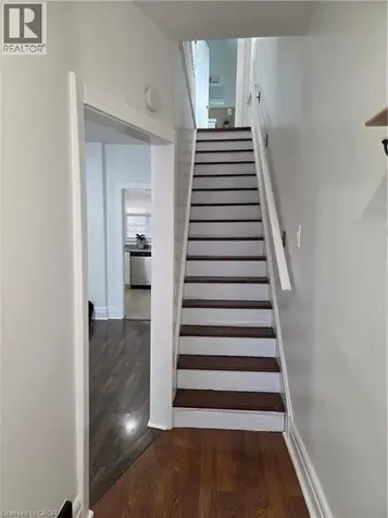 125 Cavell Avenue Hamilton ON L8L 7E6