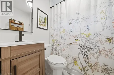 752 Ninth Avenue Hamilton ON L8T 2A6
