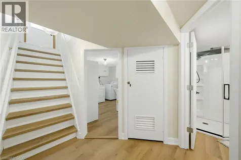 752 Ninth Avenue Hamilton ON L8T 2A6