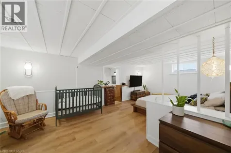 752 Ninth Avenue Hamilton ON L8T 2A6