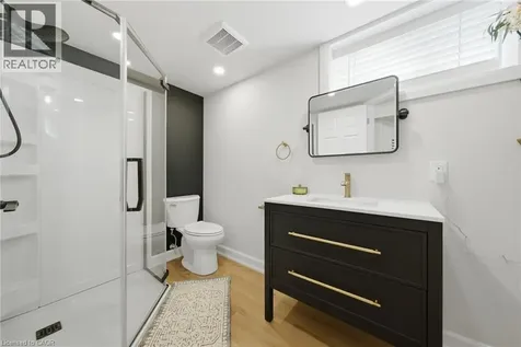 752 Ninth Avenue Hamilton ON L8T 2A6