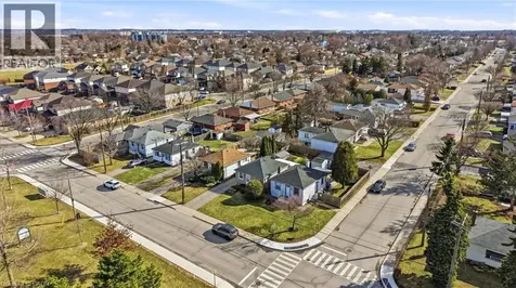 752 Ninth Avenue Hamilton ON L8T 2A6