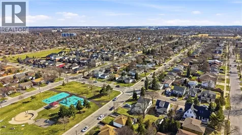 752 Ninth Avenue Hamilton ON L8T 2A6