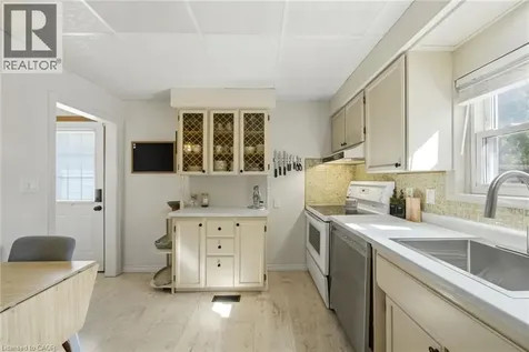 752 Ninth Avenue Hamilton ON L8T 2A6