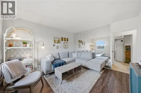 752 Ninth Avenue Hamilton ON L8T 2A6