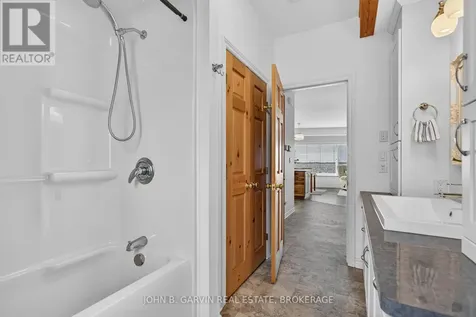 137 Thousand Islands Parkway Gananoque ON K6H 5R7