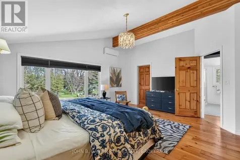 137 Thousand Islands Parkway Gananoque ON K6H 5R7