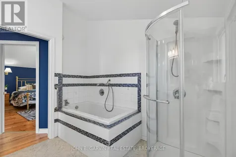 137 Thousand Islands Parkway Gananoque ON K6H 5R7