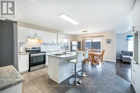 25 Summer Lane Selwyn ON K9L 0G4
