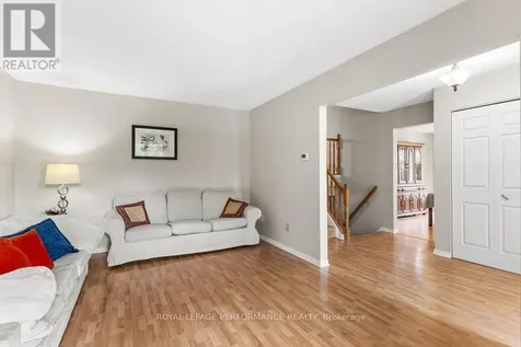 5529 Woodeden Drive Ottawa ON K4M 1B4
