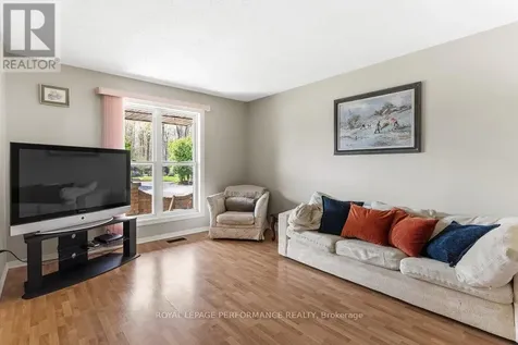 5529 Woodeden Drive Ottawa ON K4M 1B4