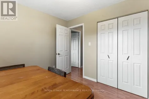 5529 Woodeden Drive Ottawa ON K4M 1B4