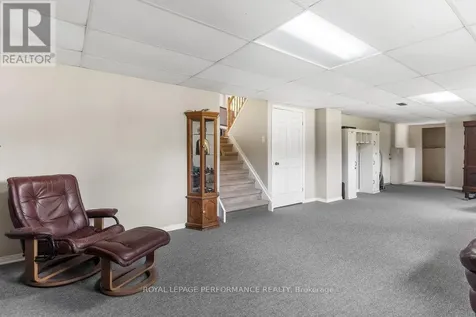 5529 Woodeden Drive Ottawa ON K4M 1B4