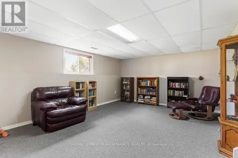 5529 Woodeden Drive Ottawa ON K4M 1B4