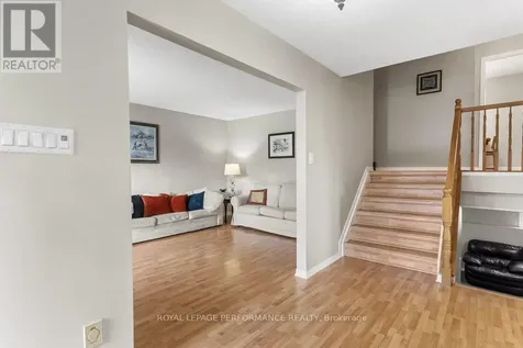 5529 Woodeden Drive Ottawa ON K4M 1B4