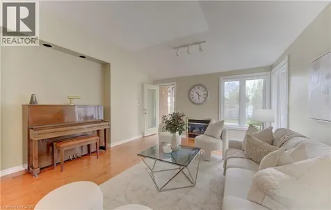 487 Brentcliffe Drive Waterloo ON N2T 2R8