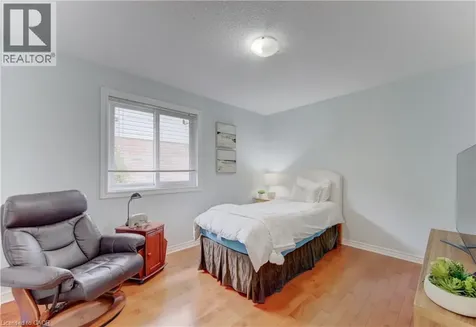 487 Brentcliffe Drive Waterloo ON N2T 2R8