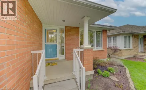 487 Brentcliffe Drive Waterloo ON N2T 2R8