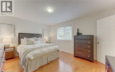 487 Brentcliffe Drive Waterloo ON N2T 2R8