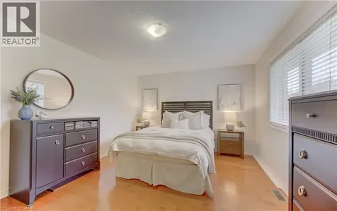 487 Brentcliffe Drive Waterloo ON N2T 2R8