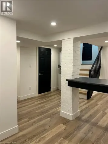 35 Barnesdale Avenue North Hamilton ON L8L 6R7