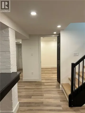 35 Barnesdale Avenue North Hamilton ON L8L 6R7