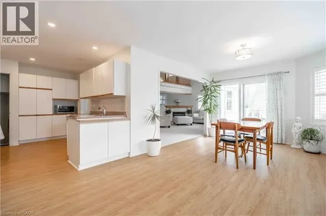 195 Silverbirch Boulevard Glanbrook ON L0R 1W0