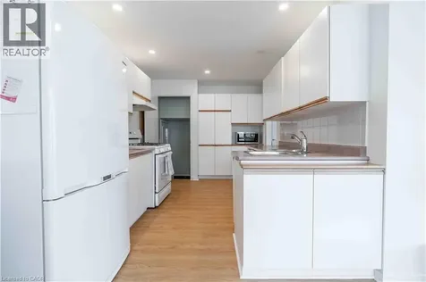 195 Silverbirch Boulevard Glanbrook ON L0R 1W0